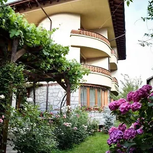 https://lina-guest-house.hotels-bansko.info